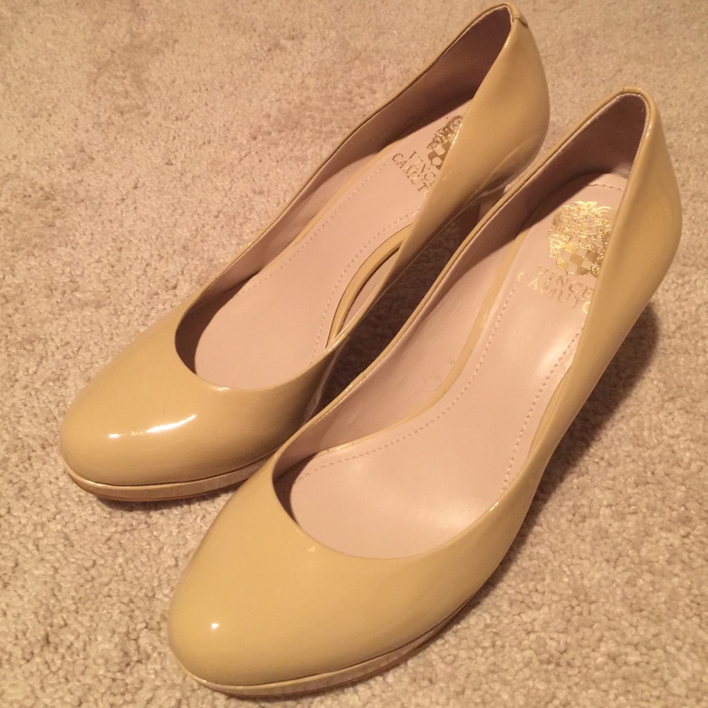 Vince Camuto pumps
